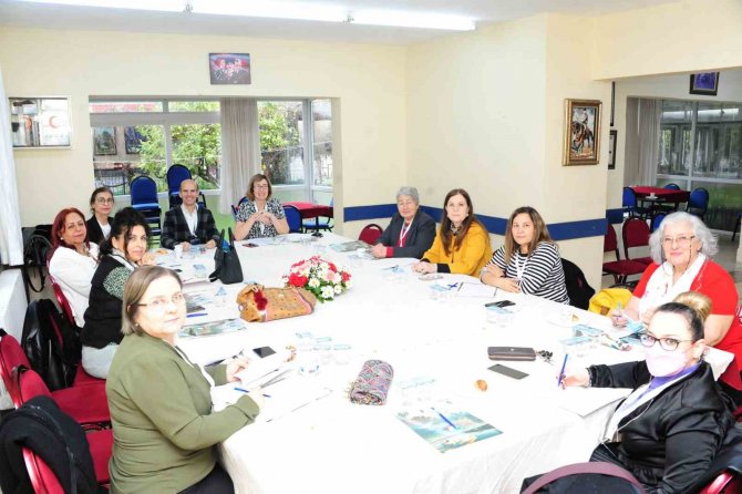 Balçovada Köy Enstitüleri Ve Yerel Yönetimler Çalıştayı