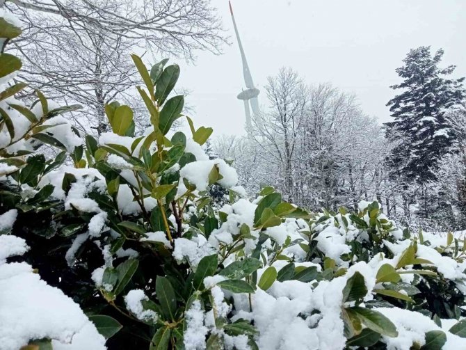 Kepsut Çataldağ Karla Uyandı