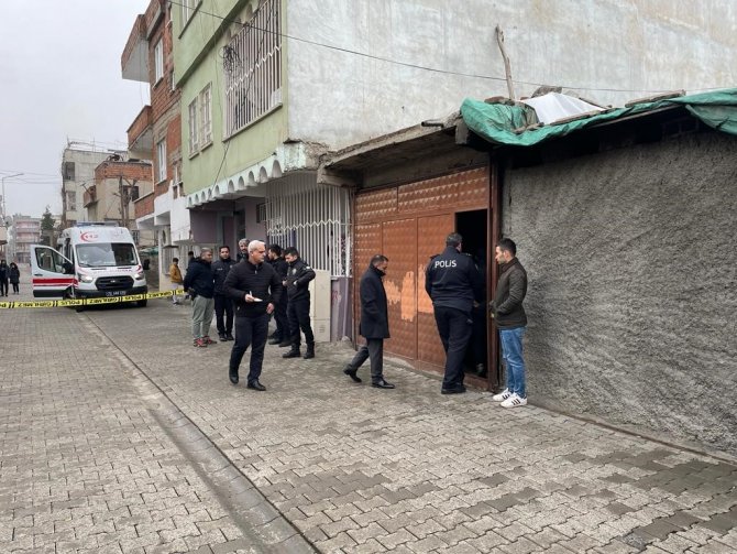 Kız Çocuğu Kömürlükte Ölü Bulundu, Şüpheli Baba Otogarda Gözaltına Alındı