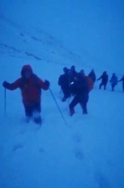 Süphan Dağı’na Tırmanan Dağcılar Tipiye Yakalandı