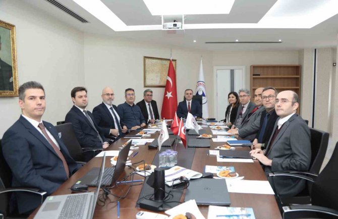 Erü’de Ar-ge Stratejisi Üst Kurulu İ̇lk Toplantısını Gerçekleştirdi