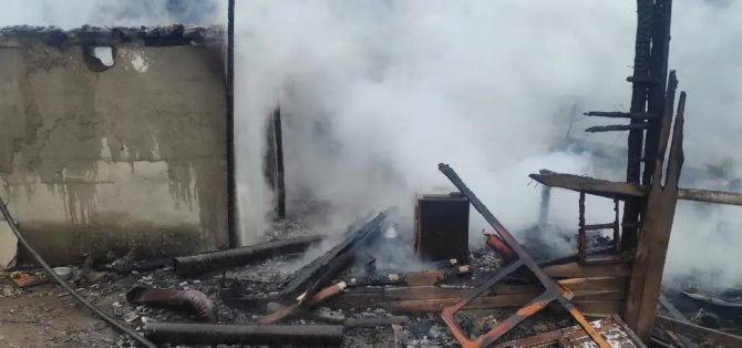 Yalova Esenköy’de Baraka Yangını