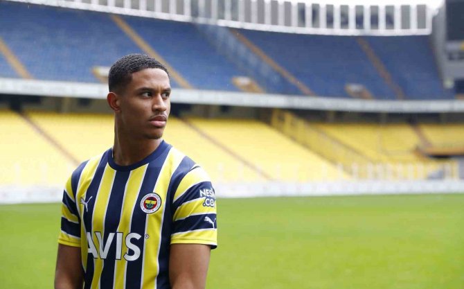 Jayden Oosterwolde Resmen Fenerbahçe’de