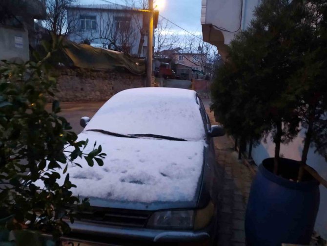 Çatalca’da Kar Yağışı Etkili Oldu
