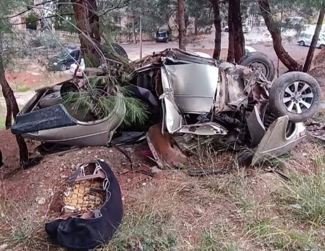 Otomobil Ormanlık Alana Uçtu: 1 Ölü, 2 Yaralı