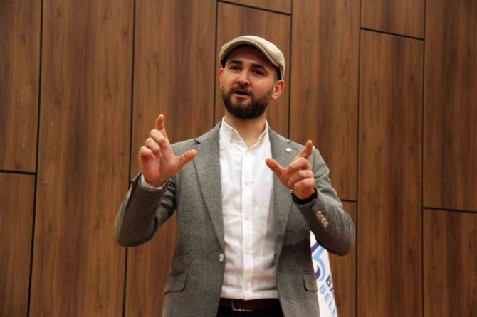 Aile Okulu’nda Travmayla Yaşamayı Öğretiyorlar