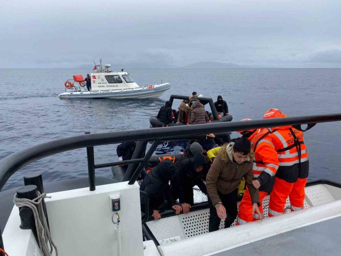 Ege Denizi’nde 40 Göçmen Yakalandı, 36 Göçmen Kurtarıldı