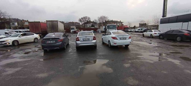 Ambulansa Yol Vermeyen Konvoydaki Araç Sürücüleri Yakalandı