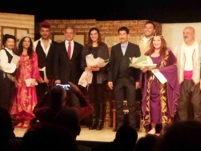 Köyceğizli Tiyatrocular kanlı Nigar’ Oyununu Başarıyla Sergilediler