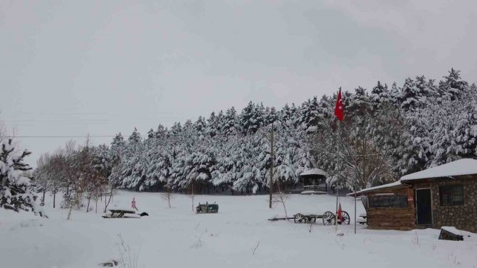 Ardahan’da Sibirya Soğukları Yerini Kar Yağışına Bıraktı