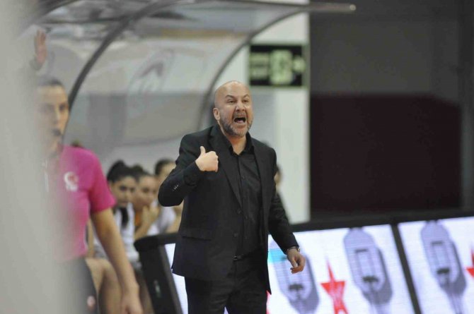 Melikgazi Kayseri Basketbol Başantrenörü Emre Özsarı: