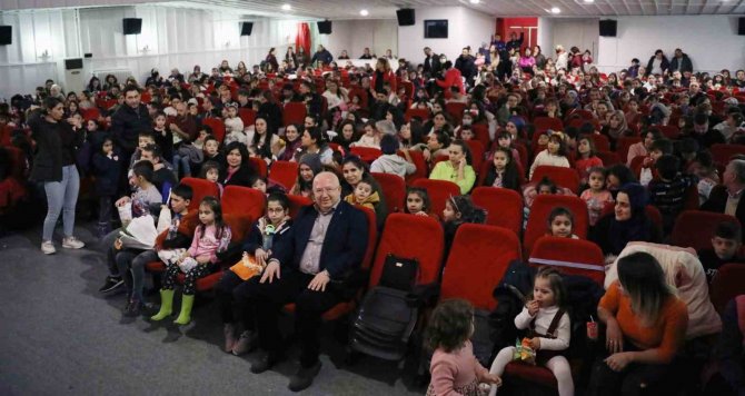 Çocuklar İçin Tek Perdelik İki Oyun