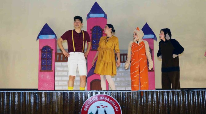 Çocuklar İçin Tek Perdelik İki Oyun