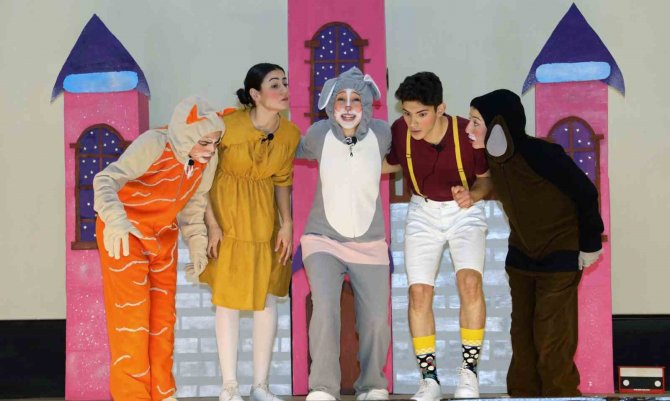 Çocuklar İçin Tek Perdelik İki Oyun