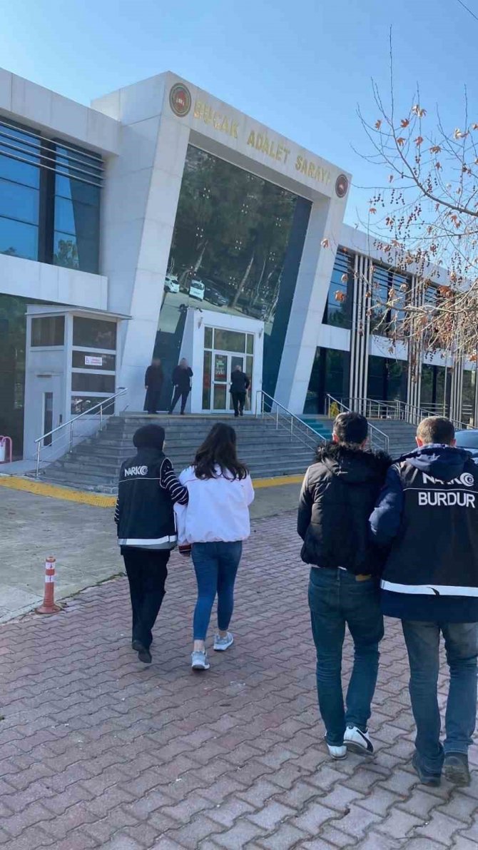 Burdur Emniyetinden 10 Günde 14 Uyuşturucu Operasyonu