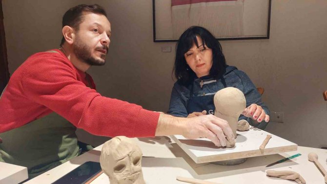 ’Sanat İyileştirir’ Mottosuyla Seramik Heykel Atölyesi Gerçekleştirildi