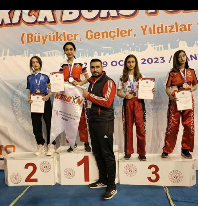Dadaş Kızı İ̇kbal 5. Kez Türkiye Şampiyonu Oldu
