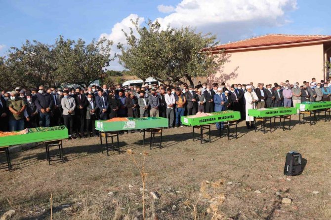 5 Öğrencinin Öldüğü Kazada Servis Şoförü Ölen Öğrencileri Suçladı