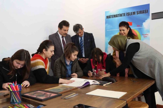 Matematik Eğitimi Sanata Dönüştürüldü