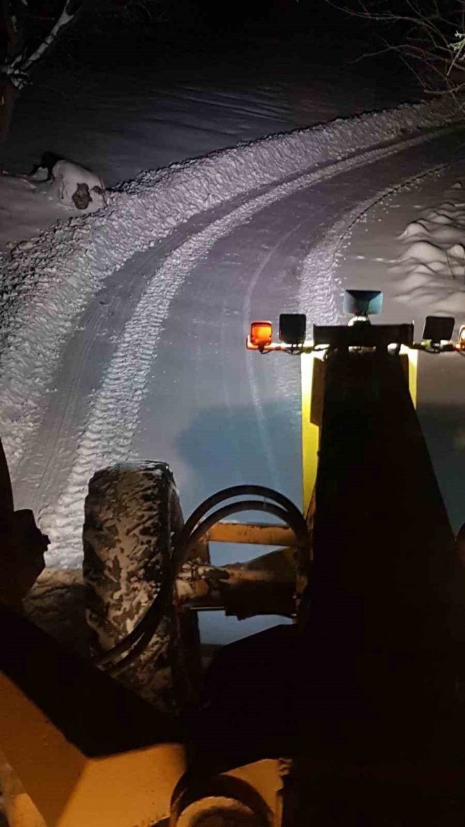 Tunceli’de Kapalı Köy Yollarının Büyük Bölümü Ulaşıma Açıldı