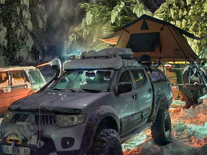 Balıkesir’de Kar Üstünde Kamp Keyfi