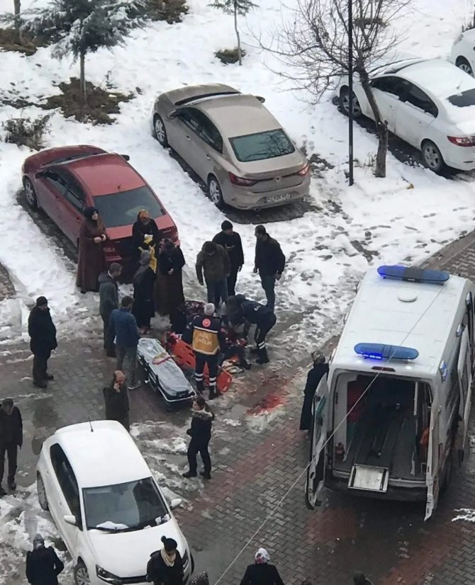 Van’da Köpek Saldırısına Uğrayan Küçük Çocuk Ağır Yaralandı