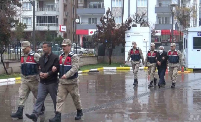 Olay Yerindeki Traktör Lastik İzinden Yola Çıkan Ekipler, 14 Yıl Sonra Cinayet Zanlılarını Yakaladı