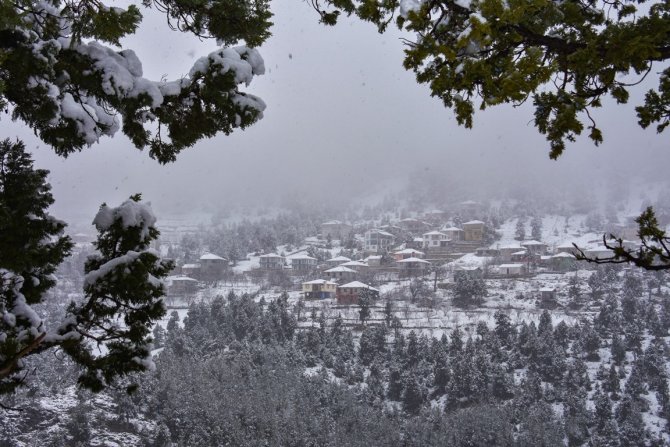 Kızıldağ Yaylası Beyaza Büründü