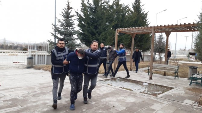 Yaşlı Kadının Boğazını Maket Bıçağı İle Kesip Öldüren Şahsa Müebbet Hapis Cezası