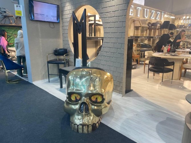 Kuru Kafa Şeklinde Sandalye Yaptılar, Fuarın Gözdesi Oldular