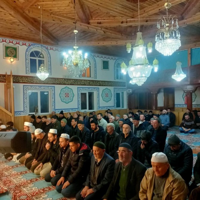 5 Köyün Sakinleri Namazda Buluştu