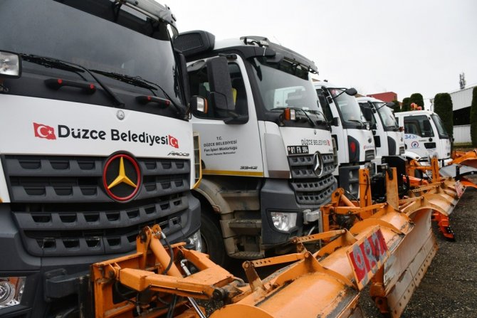 Düzce Belediyesi’nden Kar Teyakkuzu