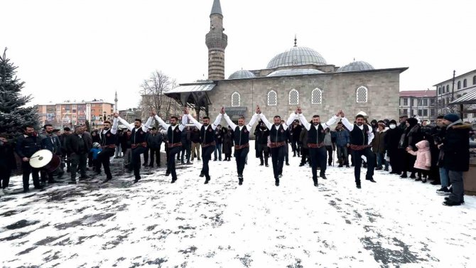 Türkiye’nin En Uzun Cağ Kebabı Erzurum’da Yapıldı