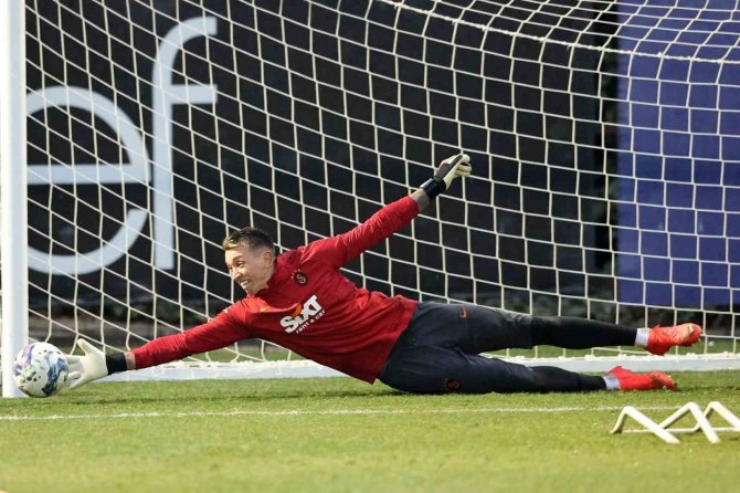 Galatasaray, Ümraniyespor Maçı Hazırlıklarını Tamamladı