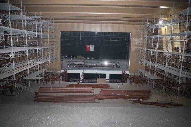 Devlet Tiyatrosu Şehitkamil Sahnesinde Sona Gelindi