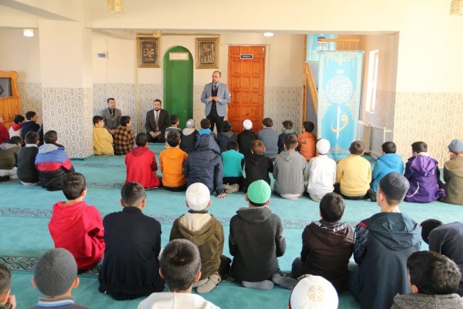 “Her Ay Bir Konu Bir Konuk’’ Projesi Ağrı’da Hayat Buldu