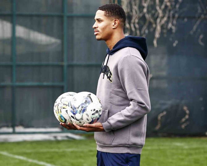 Jayden Oosterwolde: “Şampiyonluk İçin Savaşmaya Hazırım”