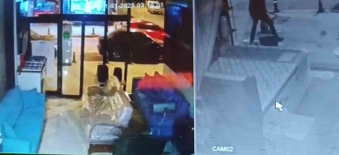 Hülya Avşar Maketine Saldıran Şahsın Alkollü Olduğu Ortaya Çıktı