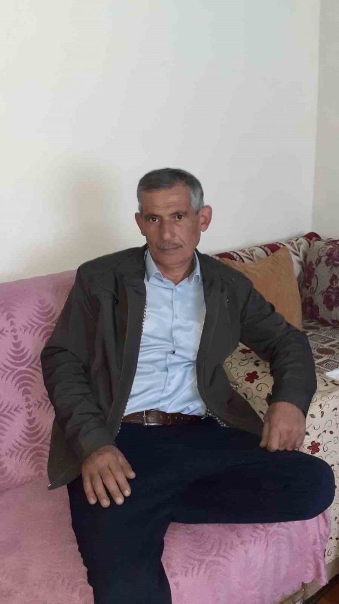 Oğlunu Askere Göndermeye Hazırlanan Baba Evinde Ölü Bulundu