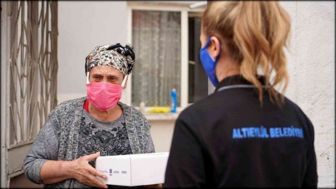 Altıeylül Belediyesi’nden 24 Bin Aileye Şefkat Eli