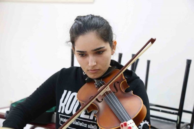 Geleceğin Sanatçıları Ko-mek’te Yetişiyor