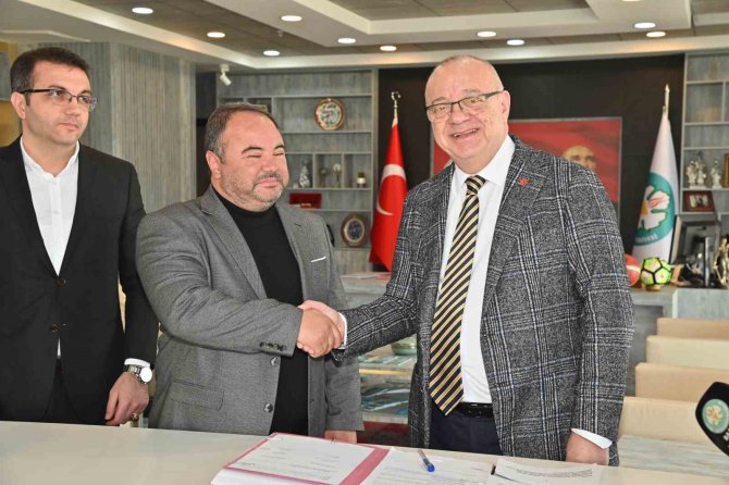 Manisa Büyükşehir Ve Maski̇’de Kadrolu İşçilere Yüzde 99.96 Zam