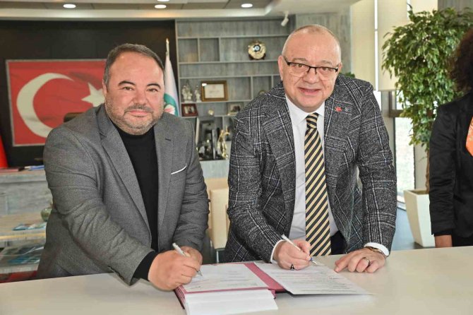 Manisa Büyükşehir Ve Maski̇’de Kadrolu İşçilere Yüzde 99.96 Zam