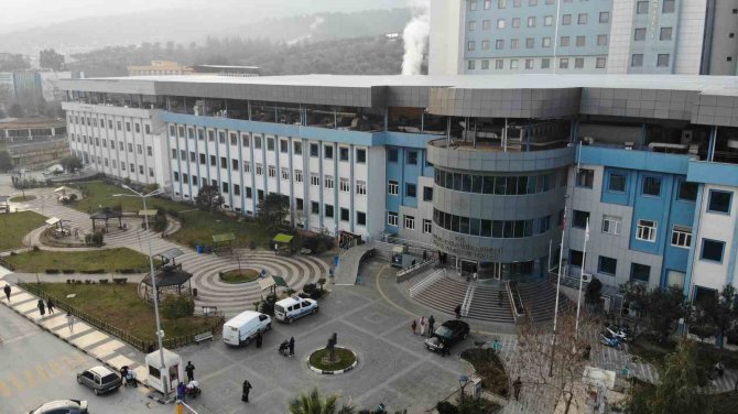 Manisa Celal Bayar Üniversite Hastanesinde Korkutan Yangın