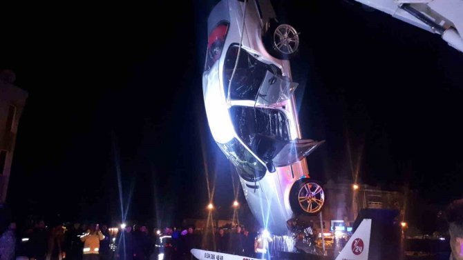 İ̇ki Genç Kızın Öldüğü Kazada, Araç Sürücüsü Tutuklandı