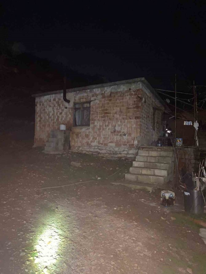 Muğla’da Psikolojik Sorunları Olan Vatandaş Evini Ateşe Verip Kaçtı