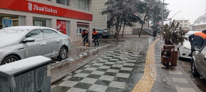Sungurlu Belediyesi’nden Kar Mesaisi