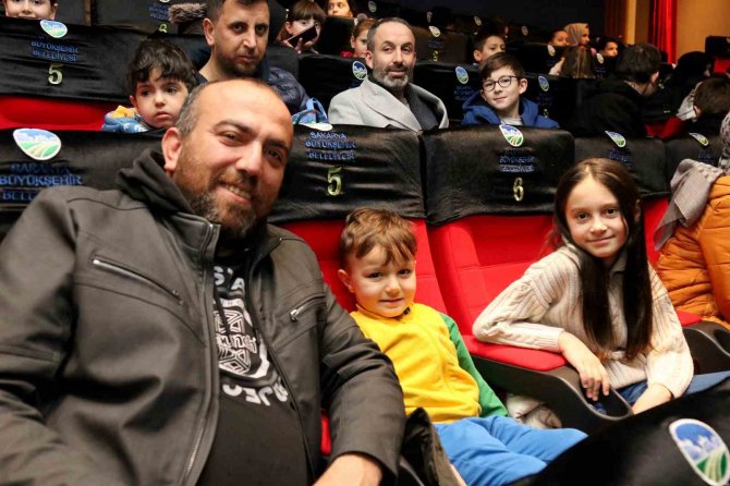 Minikler, ‘Hayvanlar Şehri’ni Heyecanla İzledi