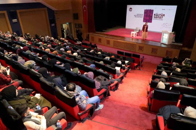 ‘Çocuğuma Dini Nasıl Sevdiririm?’ Sorusu Akm’de Cevap Buldu
