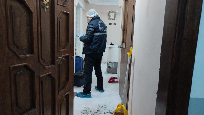 Girdikleri Apartmanda 9 Daireyi Soyup Sırra Kadem Bastılar